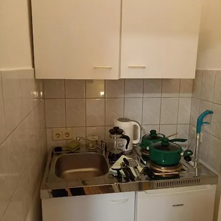 Apartment Tiny *